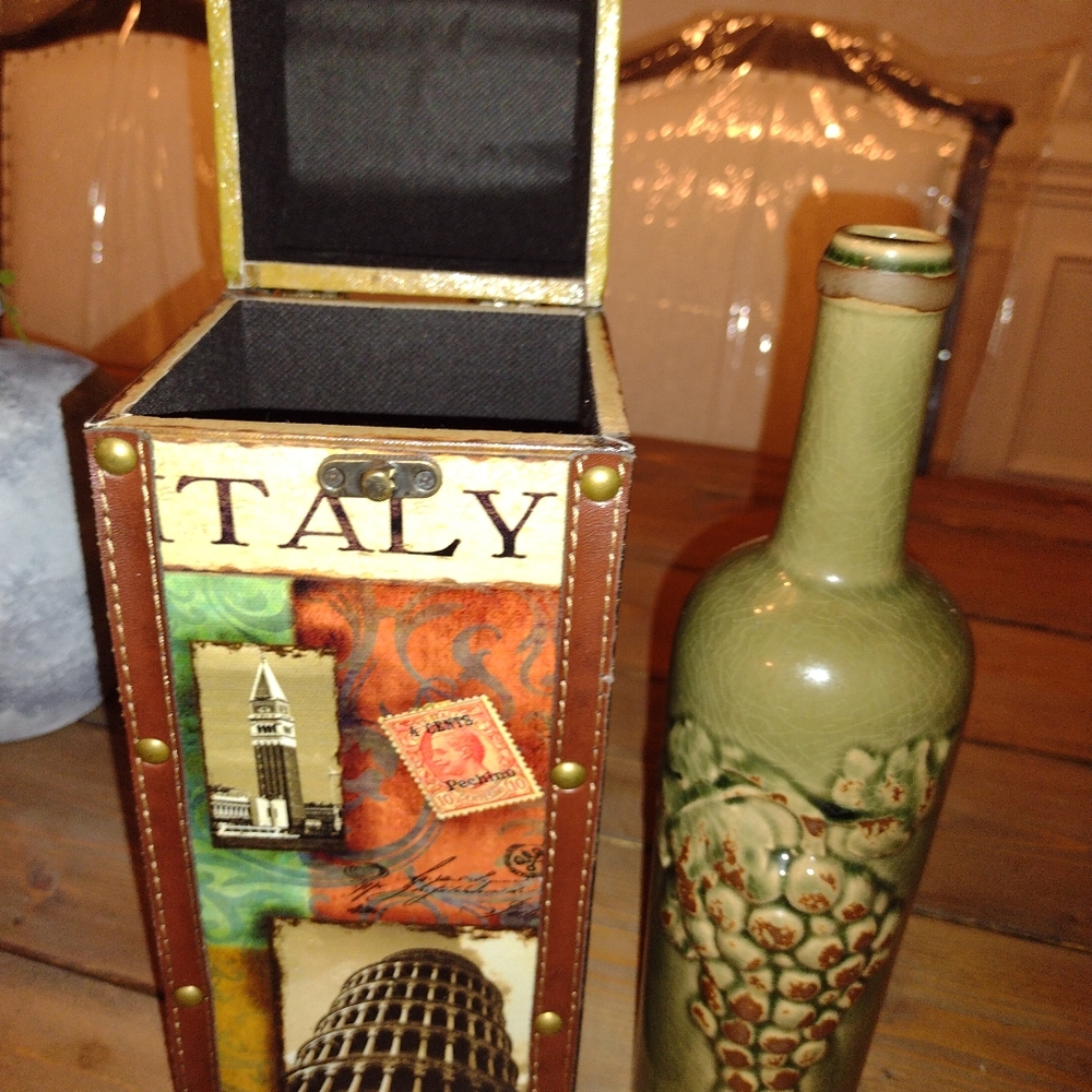 Unique Italian Wine Holder